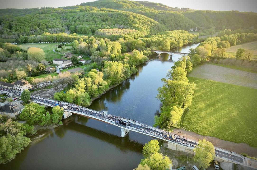 Hotel Du Pont Et Restaurant A Grolejac Экстерьер фото